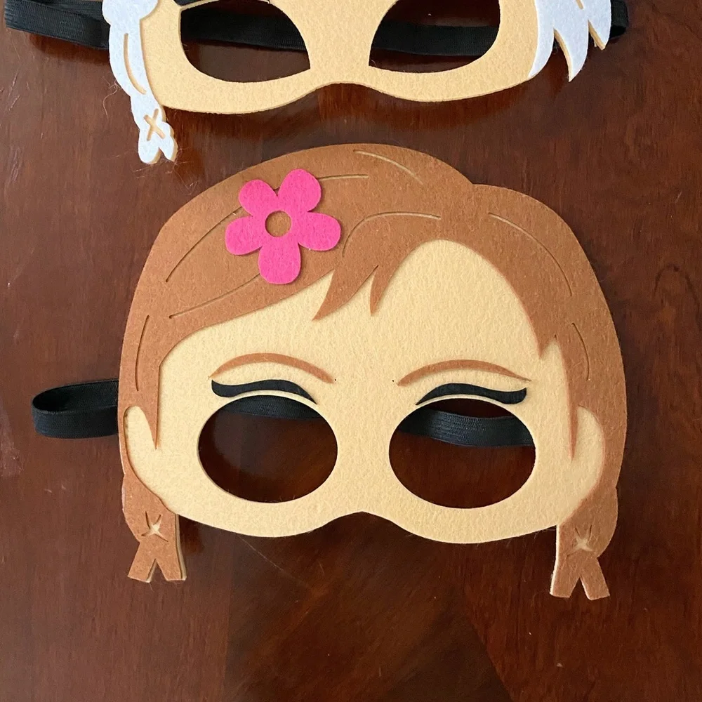 COPY - Disney Frozen’s Elsa & Anna Fun Felt Face Mask with Elastic Straps Brand…